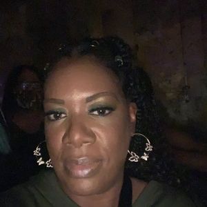 Meet your Posher, Celeste